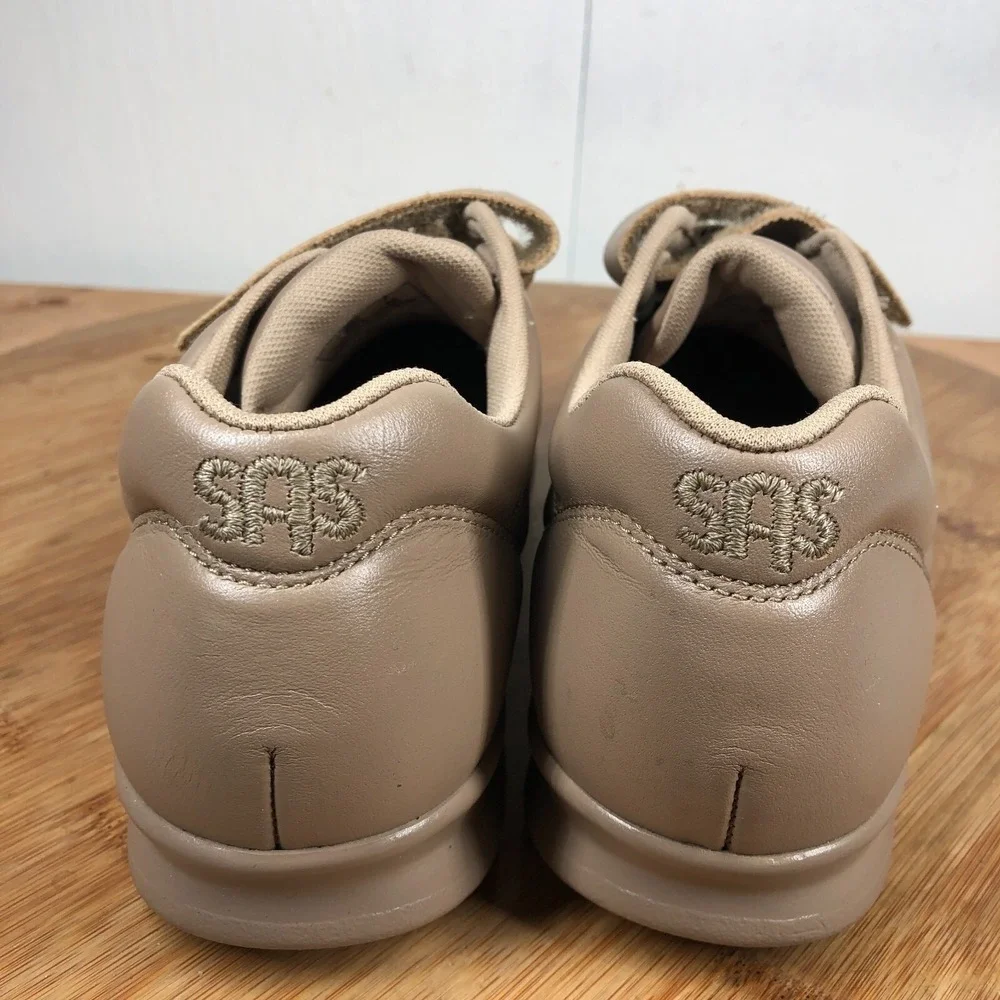 SAS me too womens size 7 shoes Brown Leather Walking Comfort sneakers